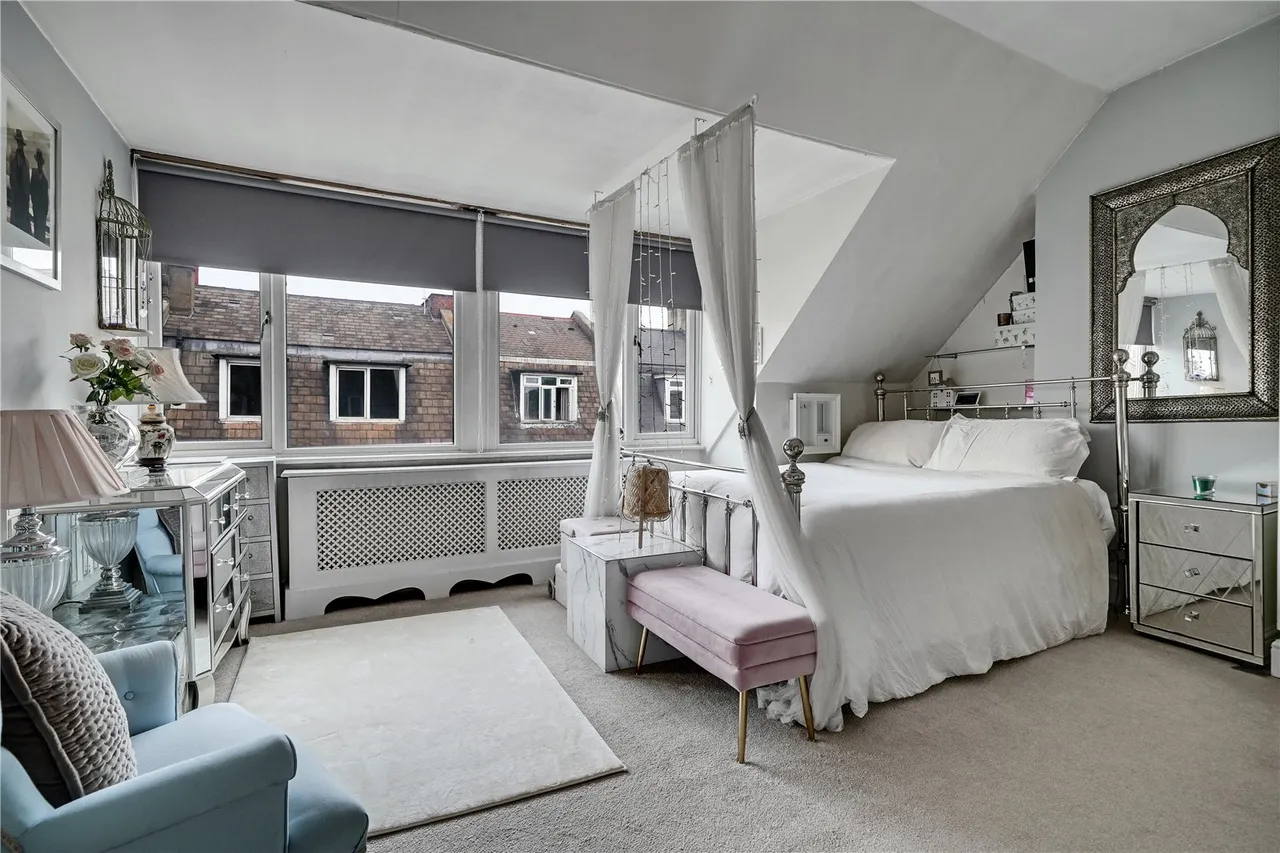 Upper Richmond Road West, London, SW14, photo 4