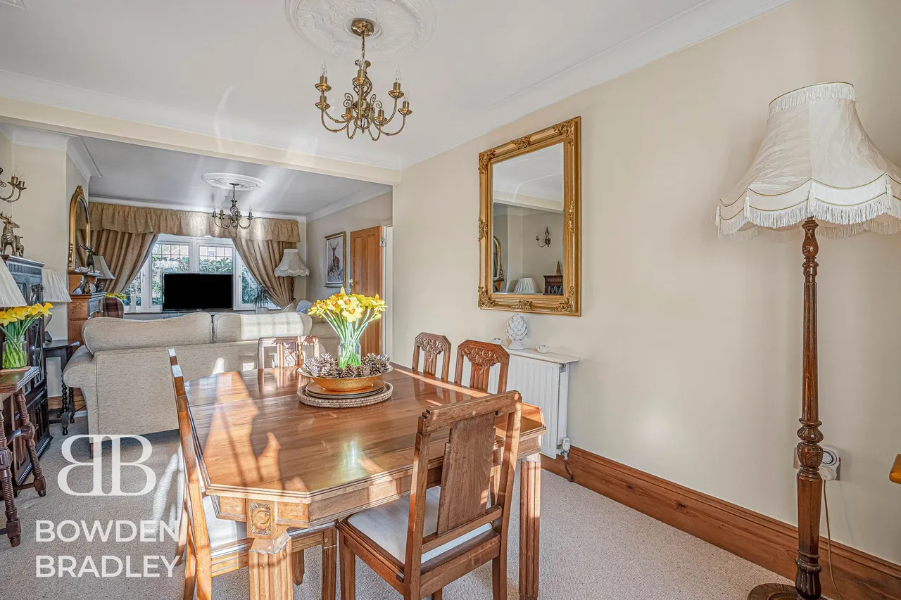 Pettits Lane North, Romford, RM1, photo 7