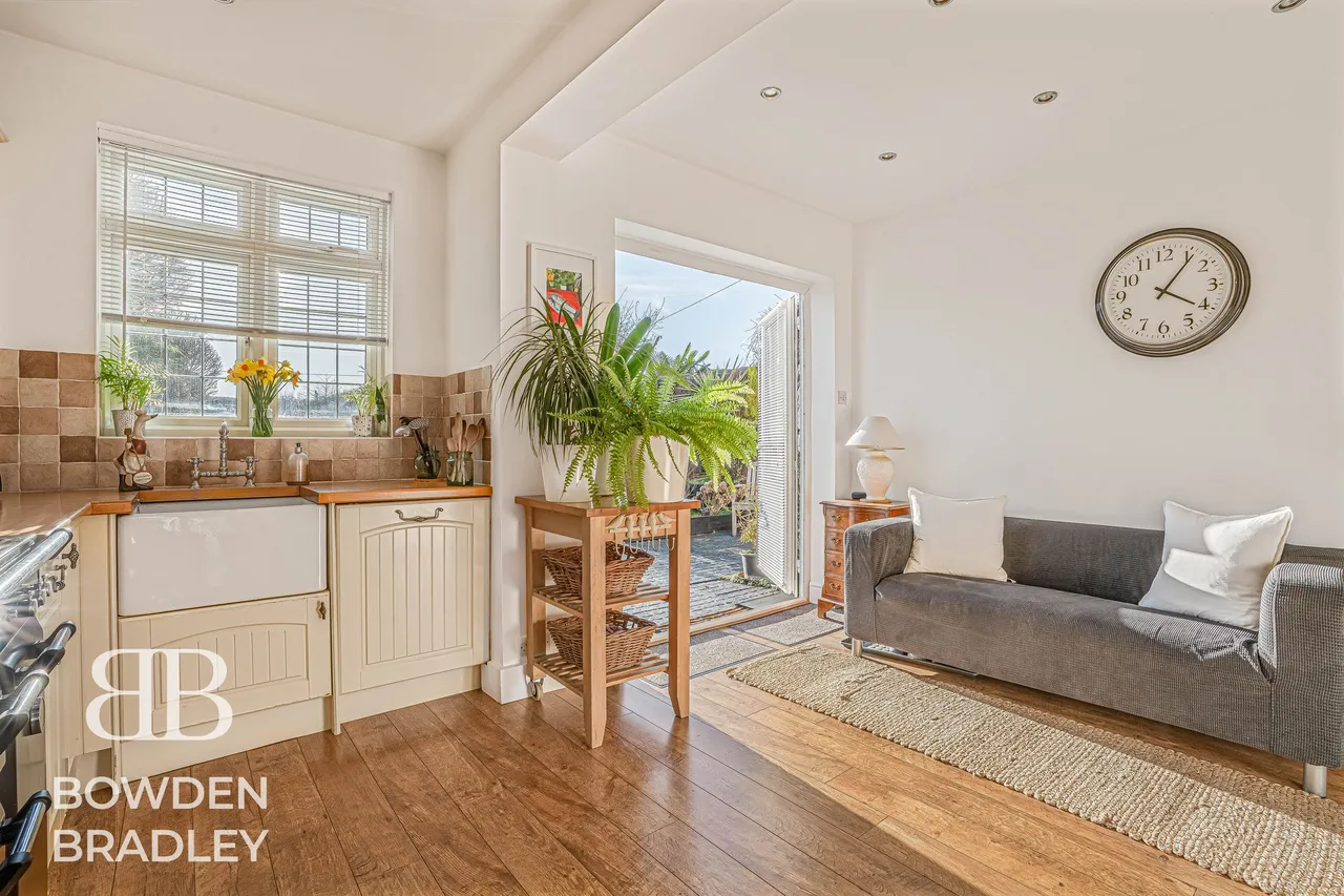 Pettits Lane North, Romford, RM1, photo 12