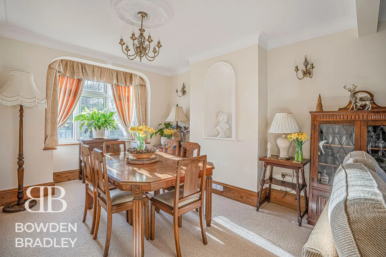 Pettits Lane North, Romford, RM1, photo 6
