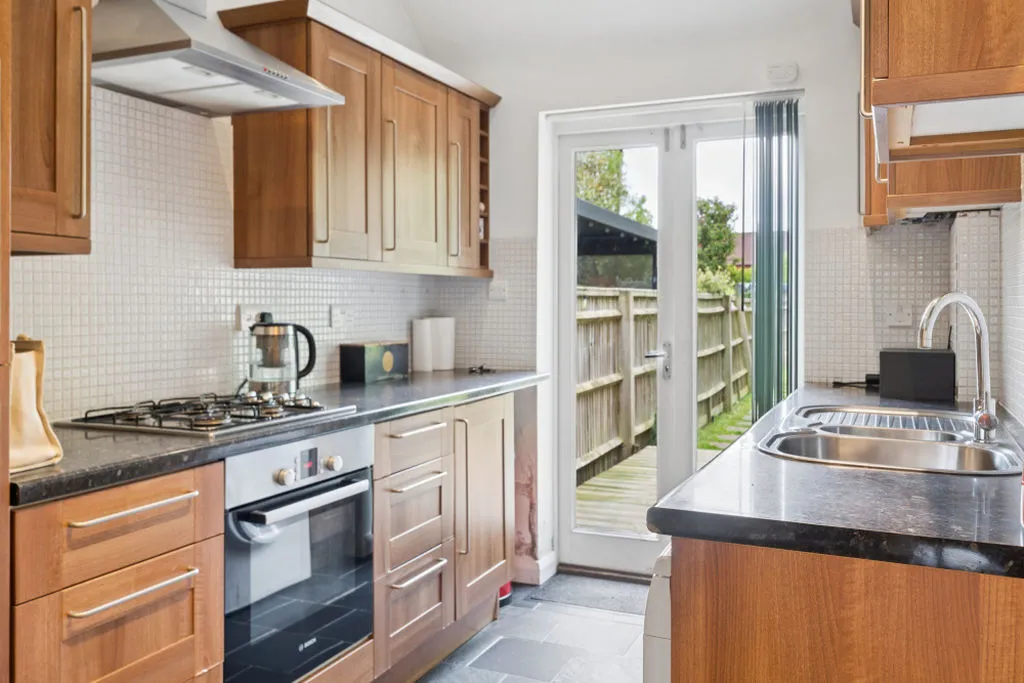 Sutton Road, Cookham SL6 9RE, photo 3