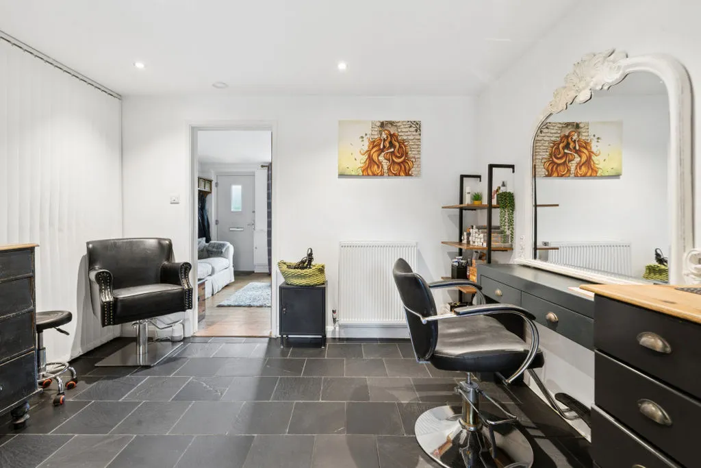 Sutton Road, Cookham SL6 9RE, photo 6
