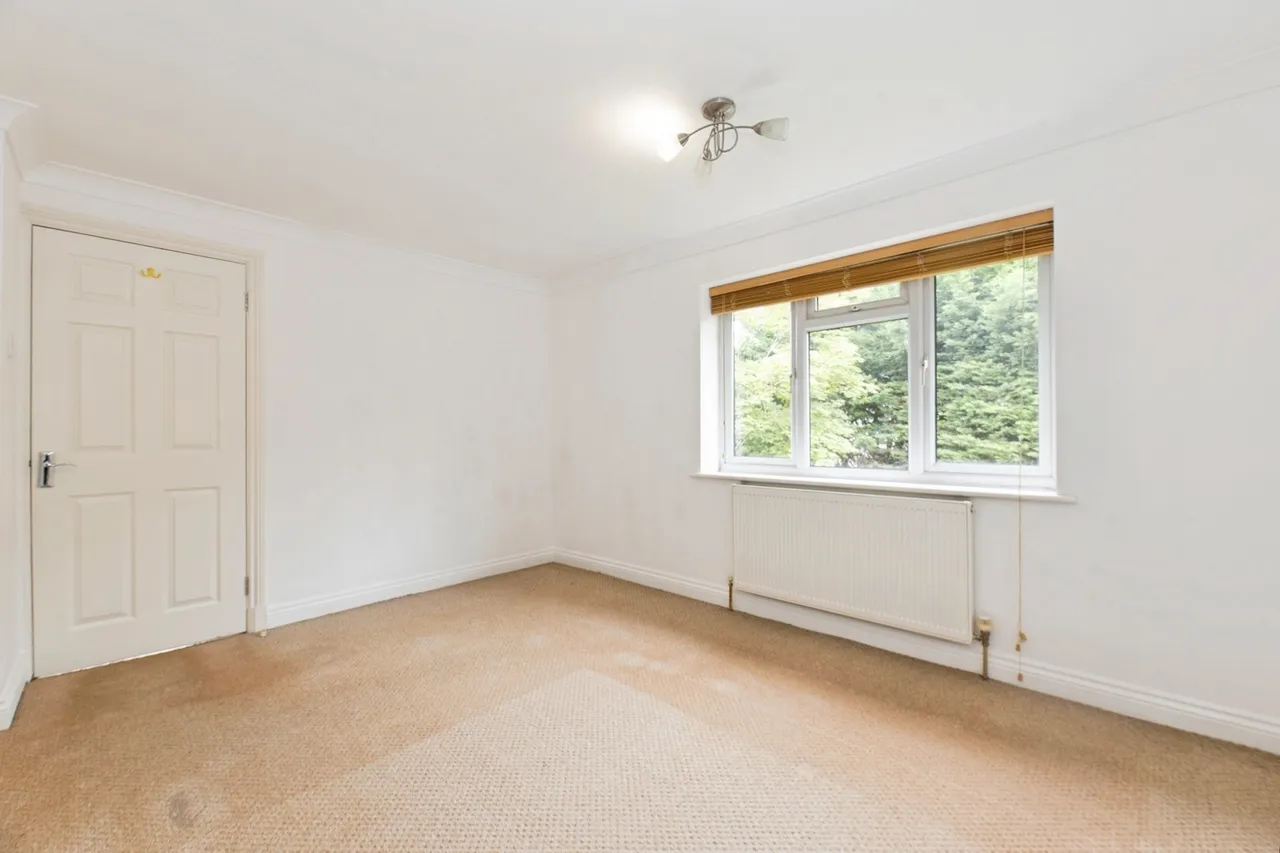 Wilton Place, New Haw, KT15, photo 9