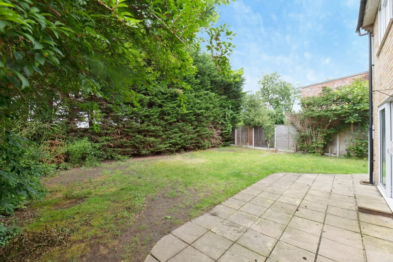 Wilton Place, New Haw, KT15, photo 12
