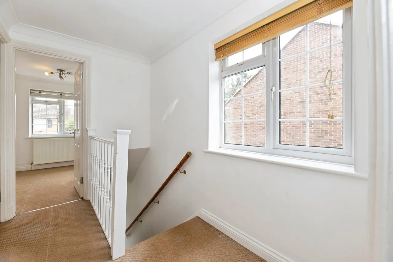 Wilton Place, New Haw, KT15, photo 8