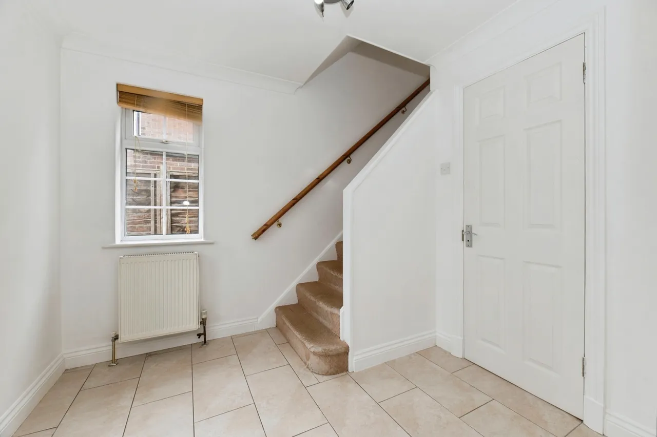 Wilton Place, New Haw, KT15, photo 7