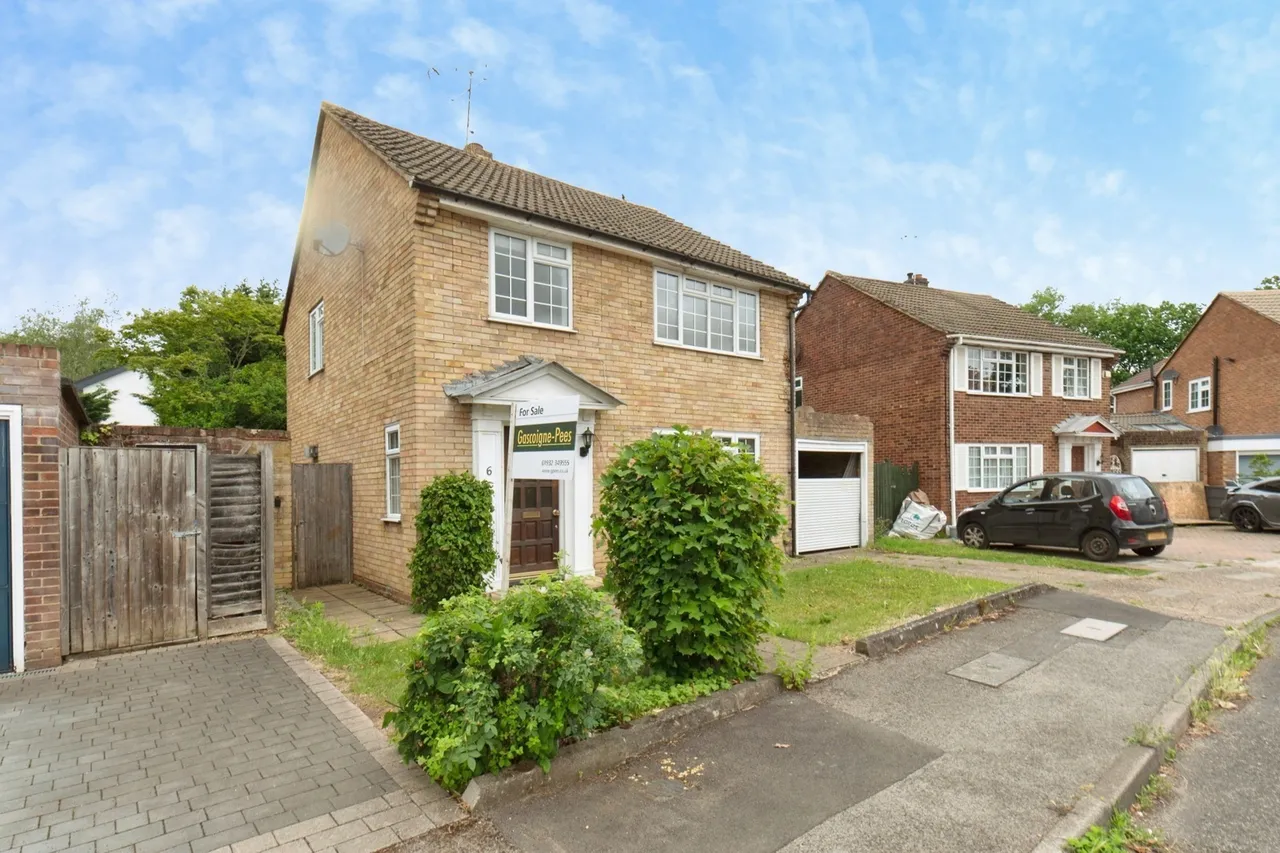 Wilton Place, New Haw, KT15, photo 14