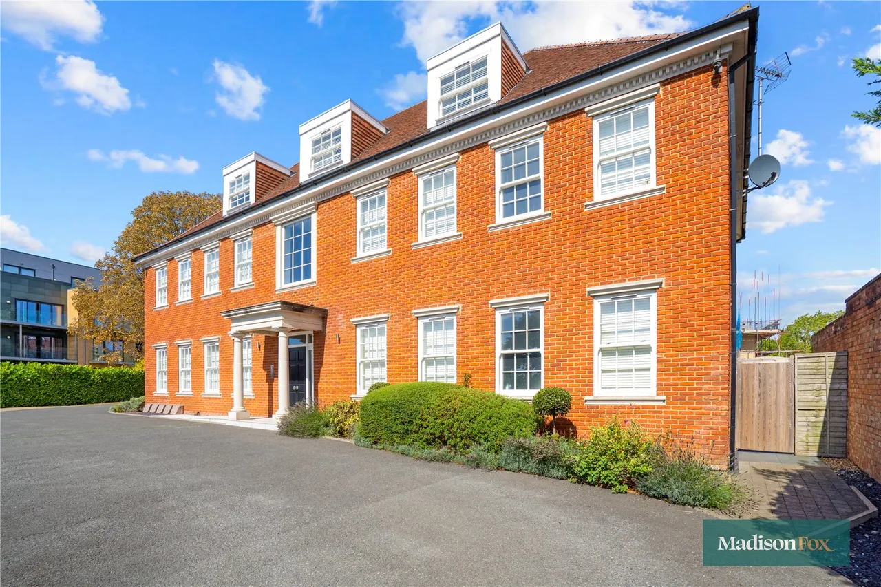 Manor Road, Chigwell, IG7, photo 15