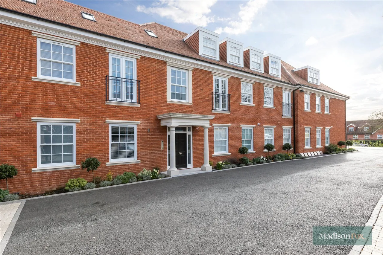 Manor Road, Chigwell, IG7, photo 14