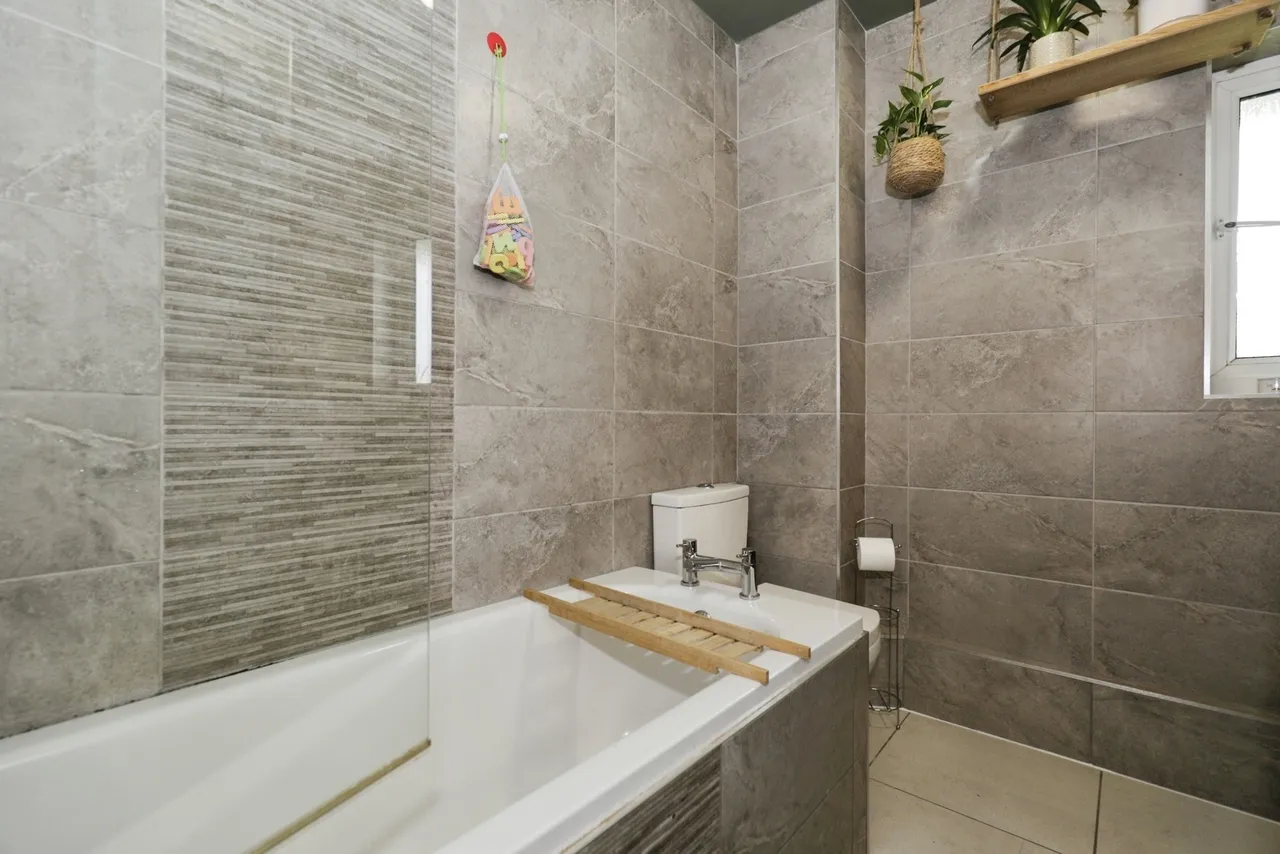 Sowerby Road, York, North Yorkshire, YO26, photo 3