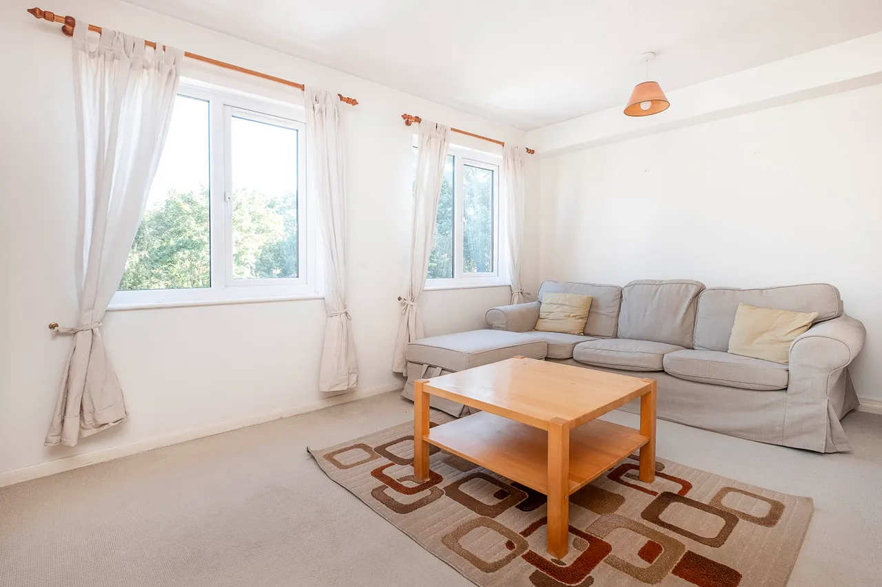 1 bed flat for sale, Barnfield Close, London, SW17