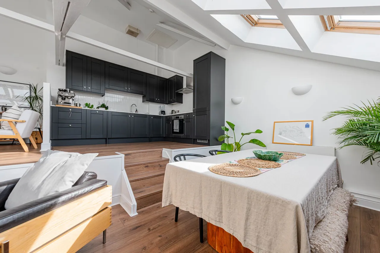 52 Chartwell Court, 151 Brook Road, London, photo 9