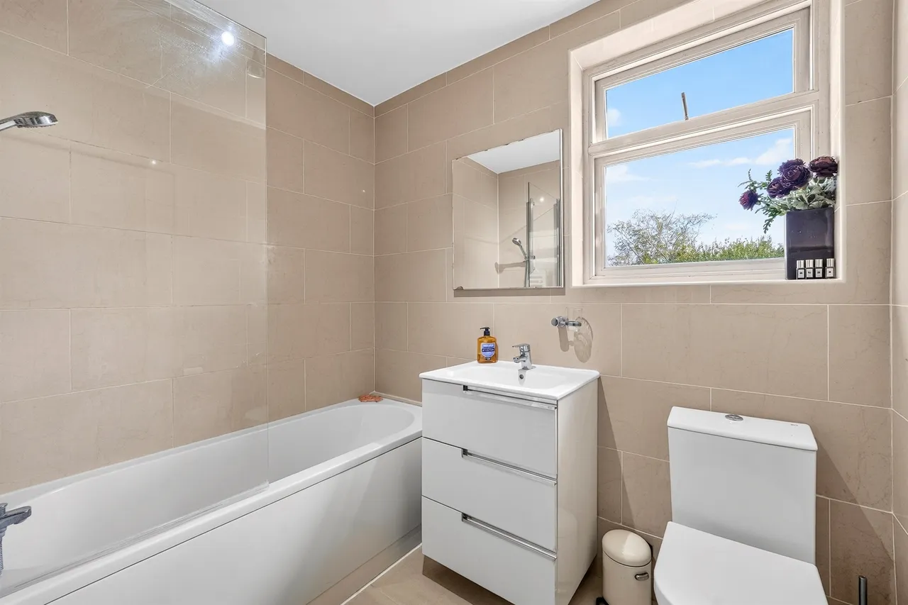 Brooklands Avenue, London, photo 10
