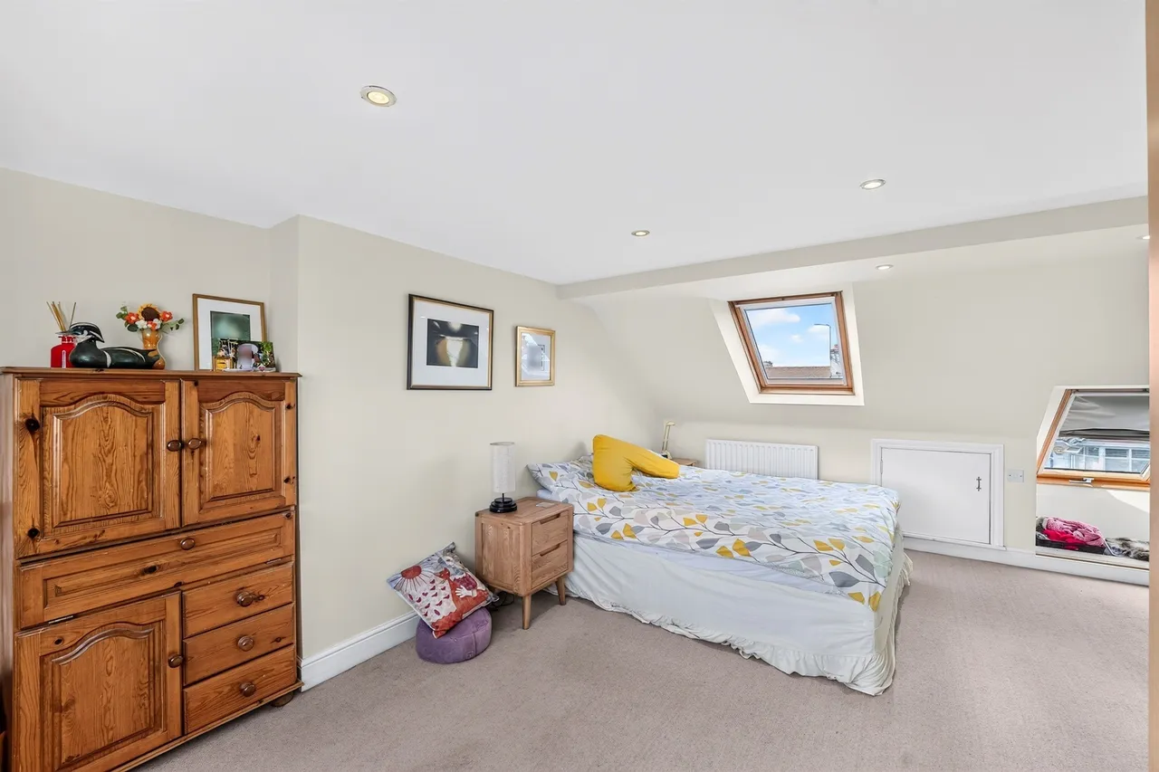 Brooklands Avenue, London, photo 7