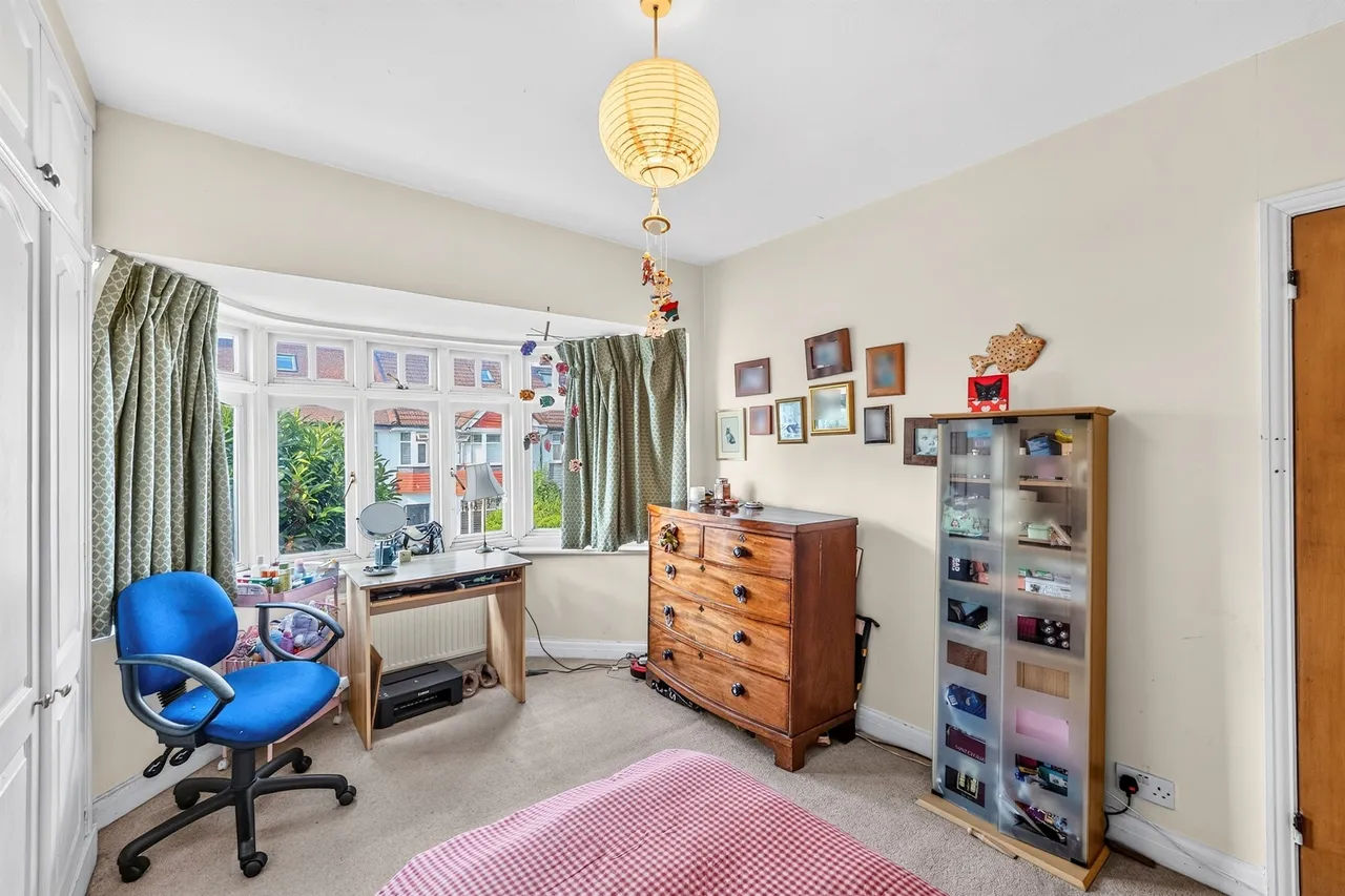 Brooklands Avenue, London, photo 6
