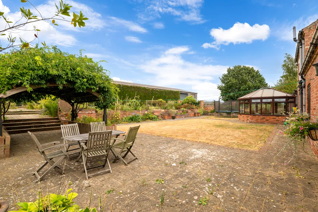 Upton Road, Kexby, DN21, photo 25