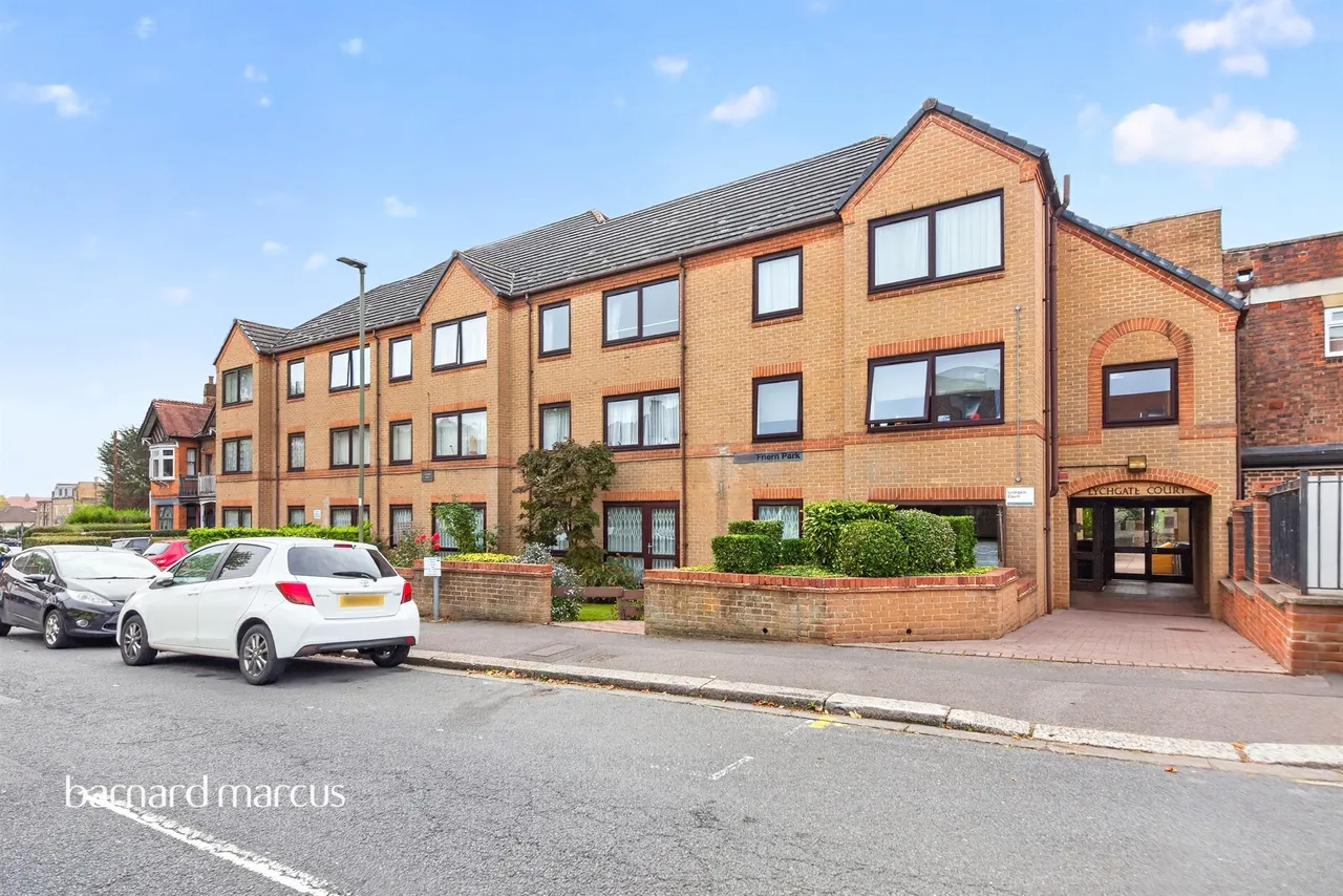 1 bed retirement property for sale, Friern Park, London, N12