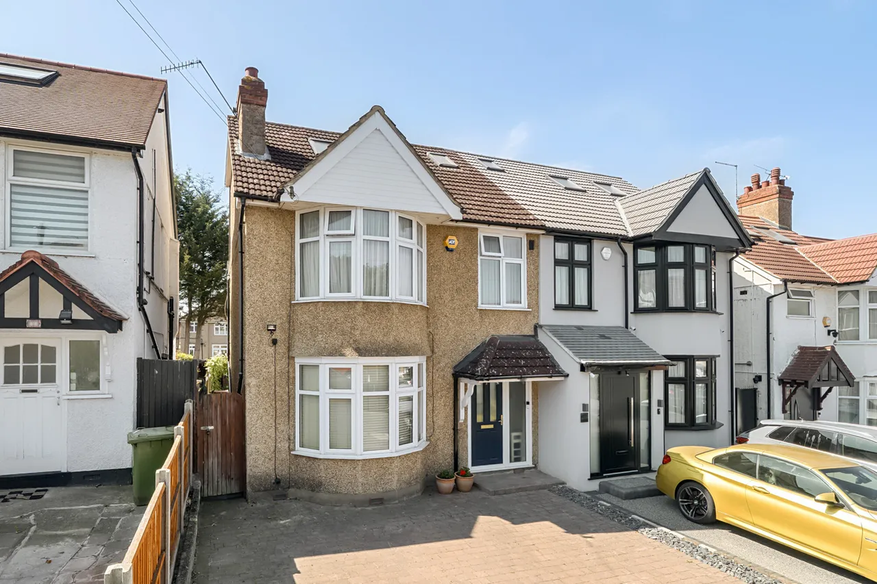 4 bed house for sale, Wood End Avenue, Harrow, HA2