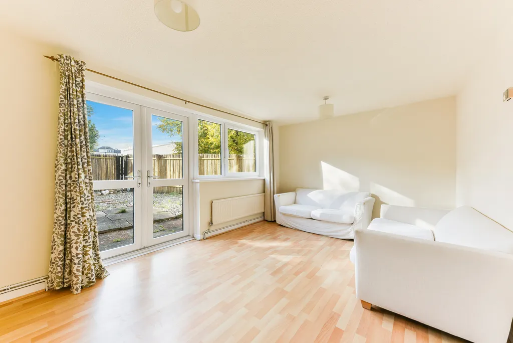 2 bed property to rent, Ericcson Close, London, SW18