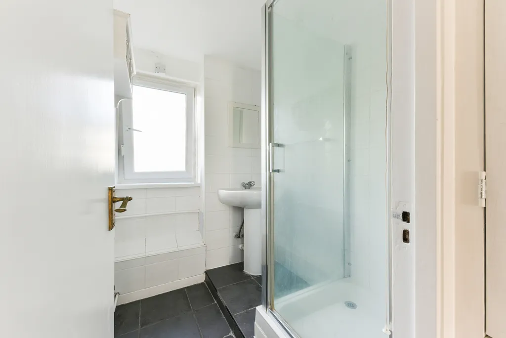 Ericcson Close, London, SW18, photo 5