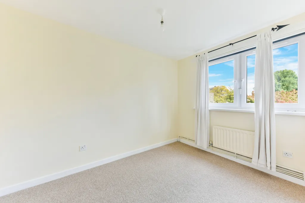 Ericcson Close, London, SW18, photo 3