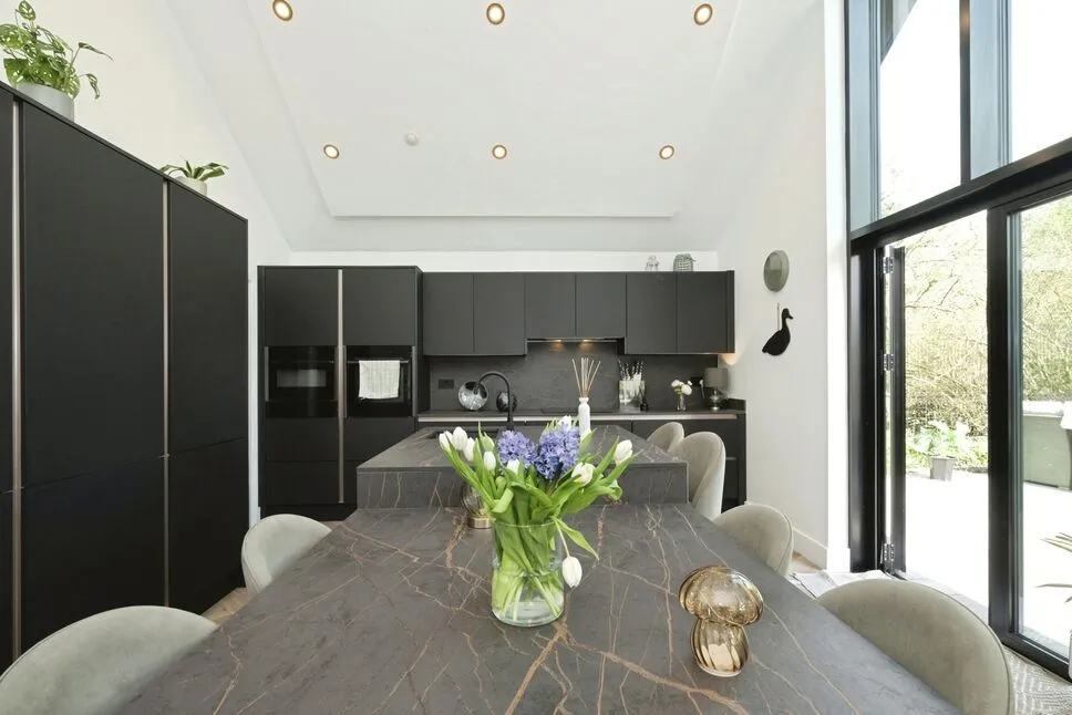 Off the Avenue, Sutton-in-Ashfield, Nottinghamshire, NG17, photo 11