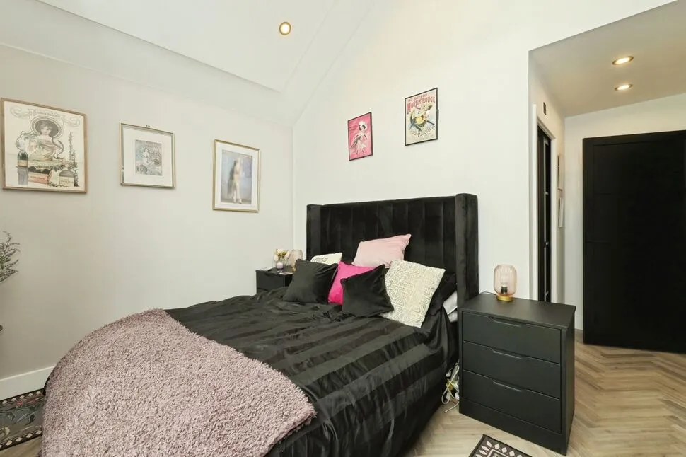 Off the Avenue, Sutton-in-Ashfield, Nottinghamshire, NG17, photo 12