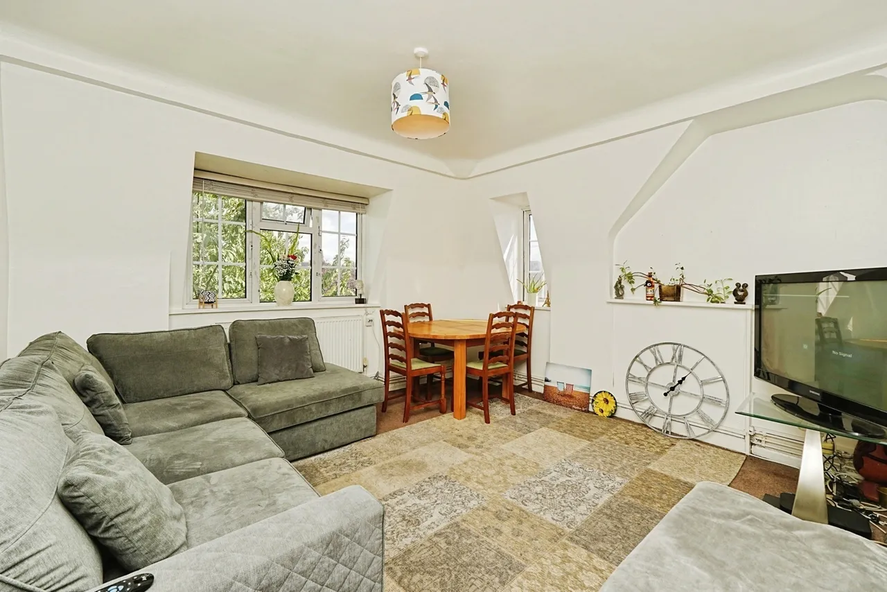 Wingrove Road, London, SE6, photo 2
