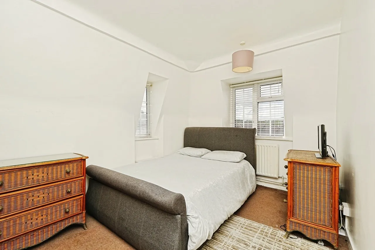 Wingrove Road, London, SE6, photo 5