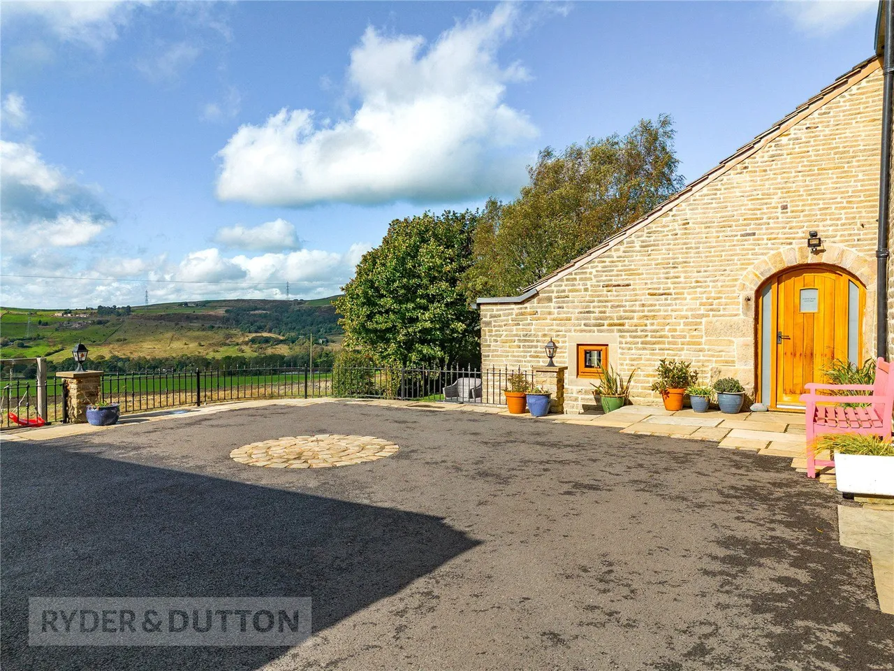 Heights Lane, Delph, OL3, photo 3