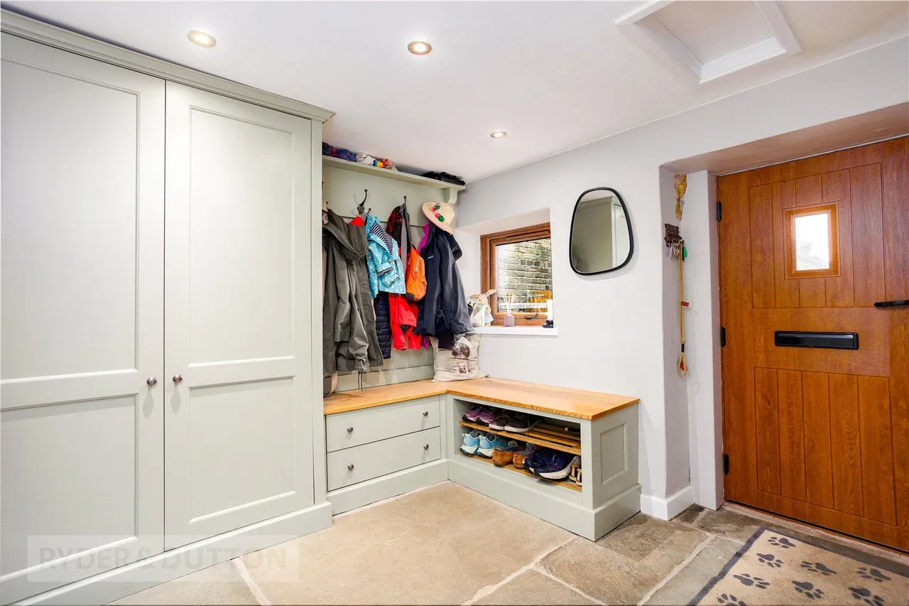 Heights Lane, Delph, OL3, photo 15