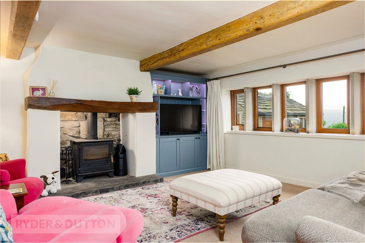 Heights Lane, Delph, OL3, photo 13