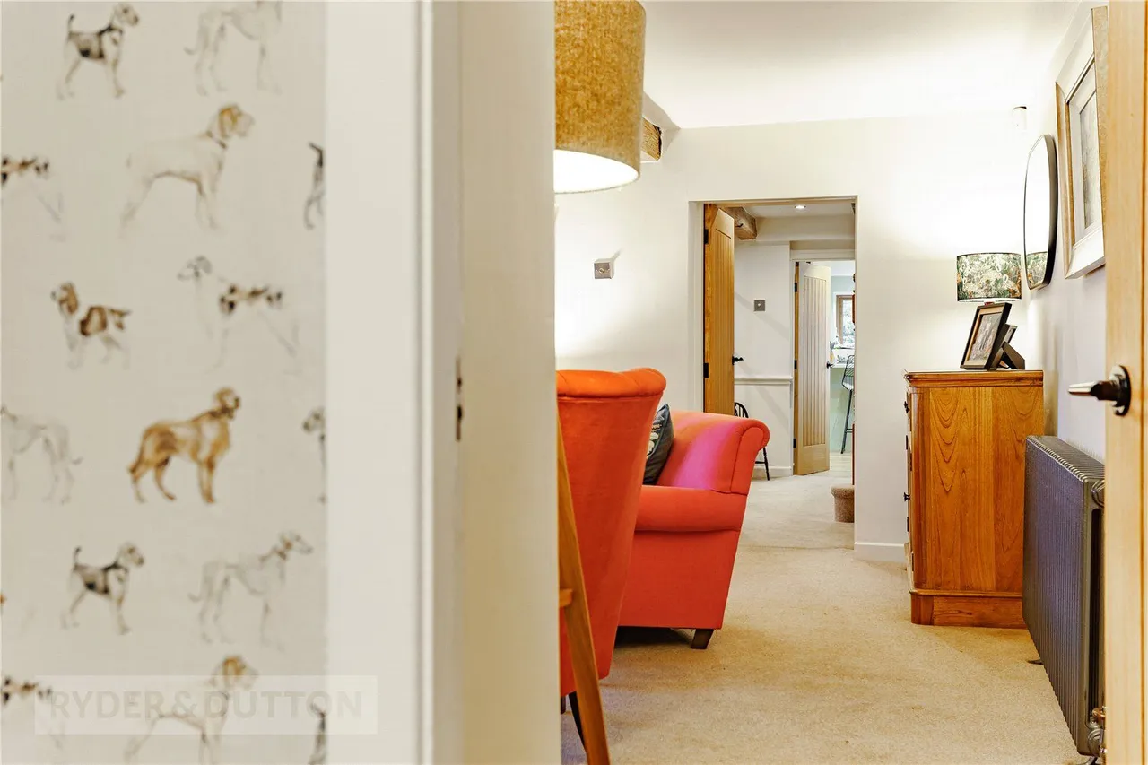 Heights Lane, Delph, OL3, photo 14
