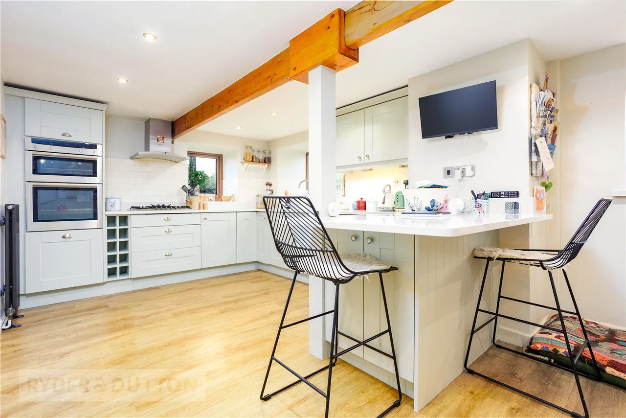 Heights Lane, Delph, OL3, photo 8
