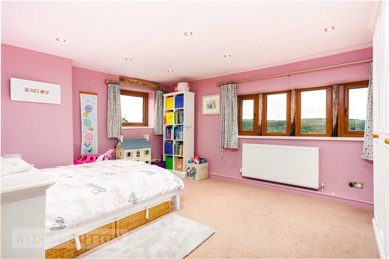 Heights Lane, Delph, OL3, photo 20