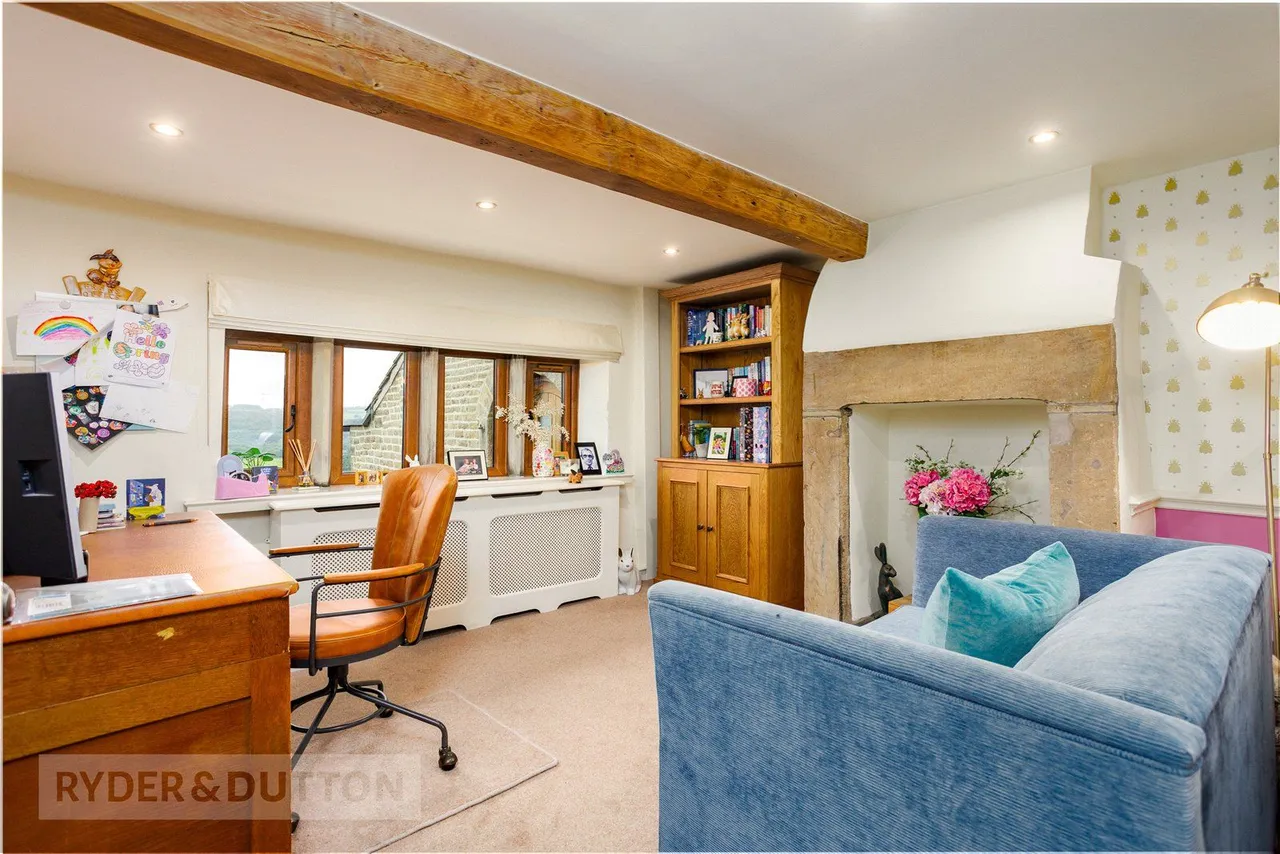 Heights Lane, Delph, OL3, photo 12