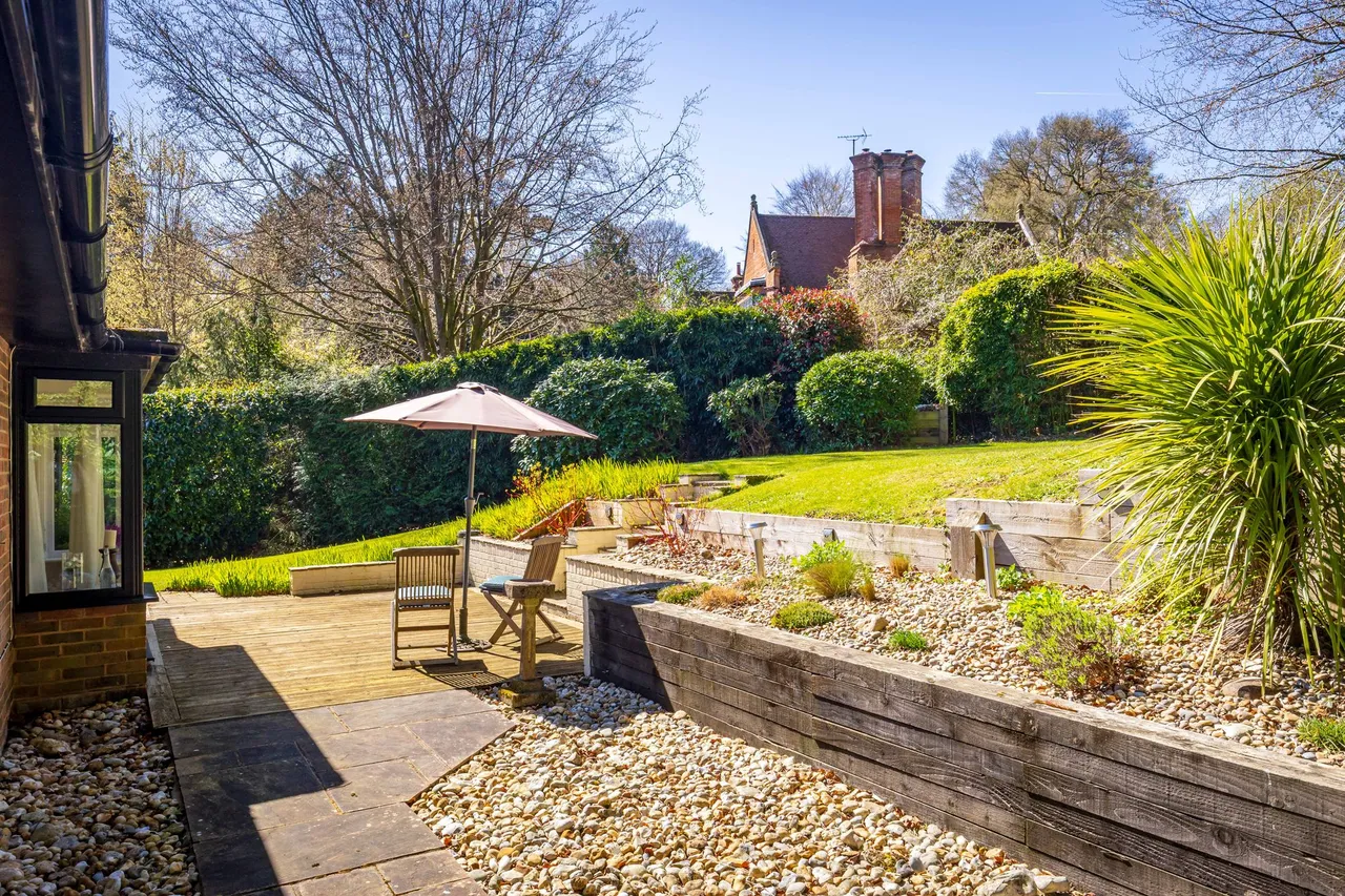 Bunch Lane, Haslemere, GU27, photo 28