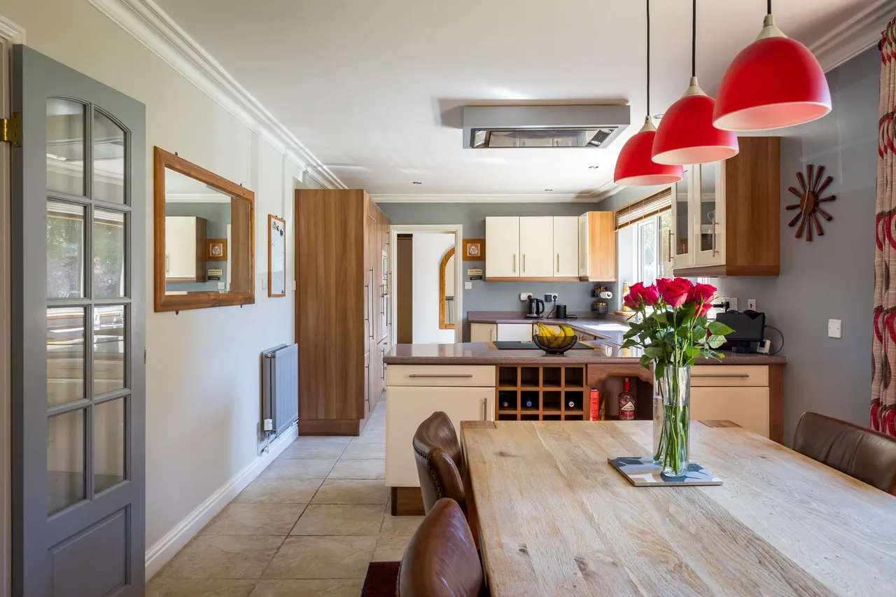 Bunch Lane, Haslemere, GU27, photo 4