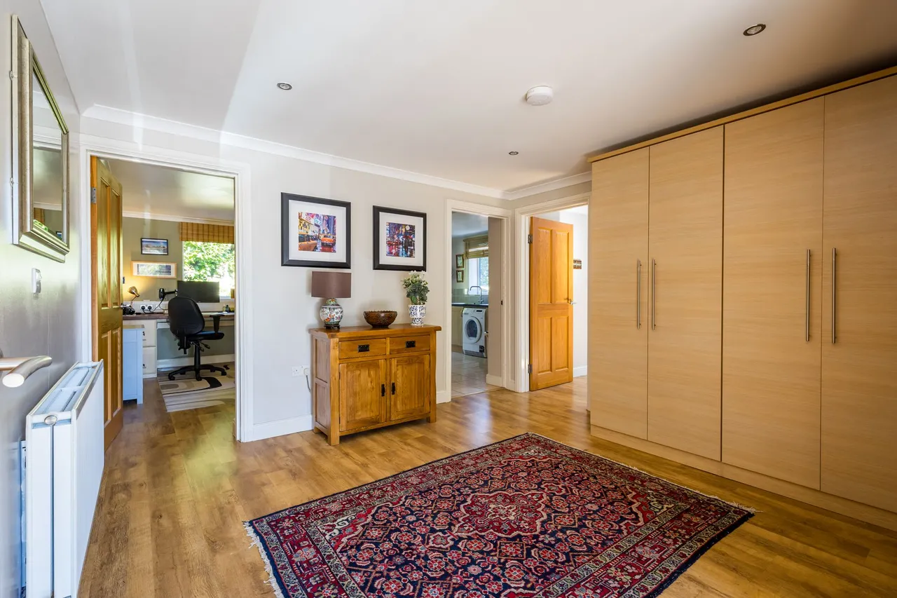 Bunch Lane, Haslemere, GU27, photo 9
