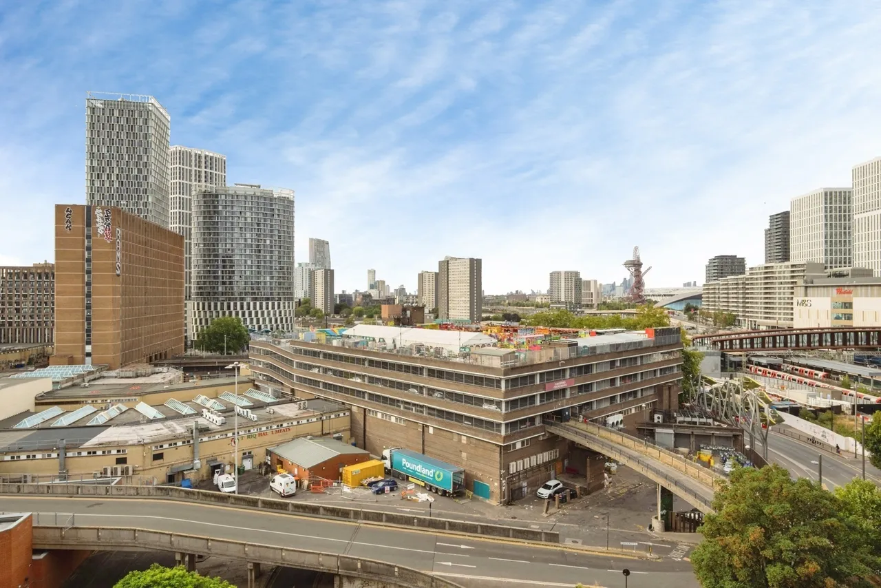 Gerry Raffles Square, London, E15, photo 20