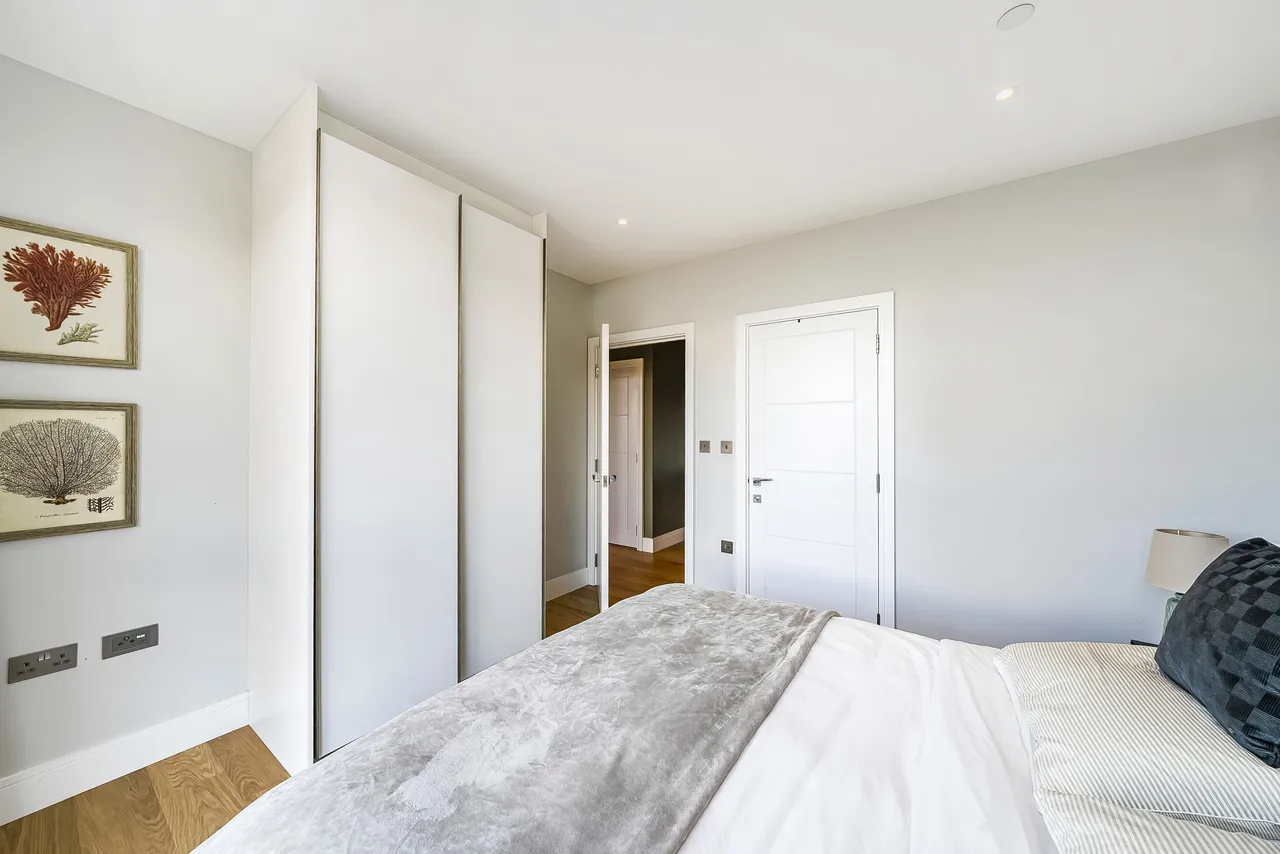 London, SW17, photo 8