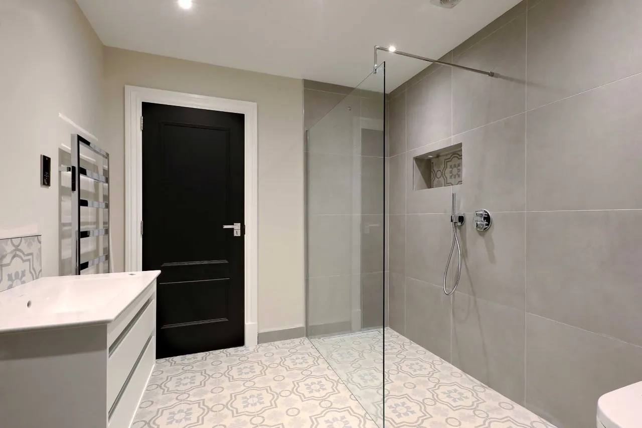 Gregories Road, Beaconsfield, HP9, photo 17