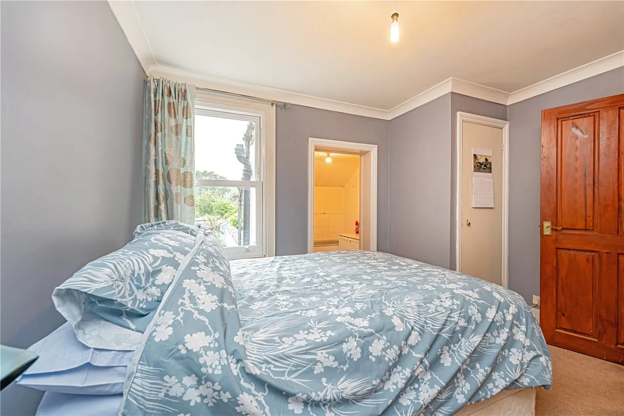 Park Road, Lower Sunbury, TW16 5BU, photo 6