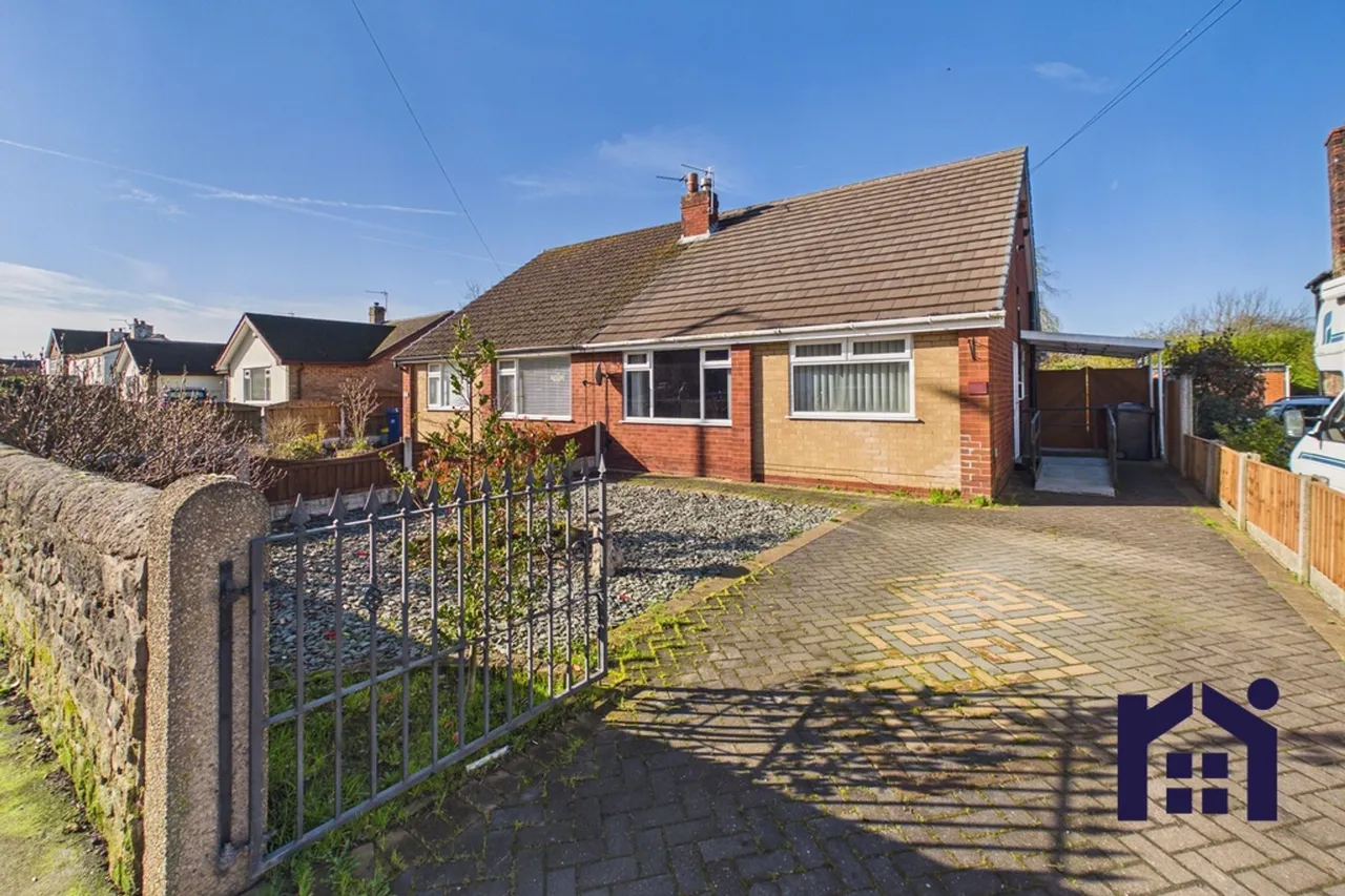 2 bed house for sale — Leyland Lane, Leyland, PR25 1TB
