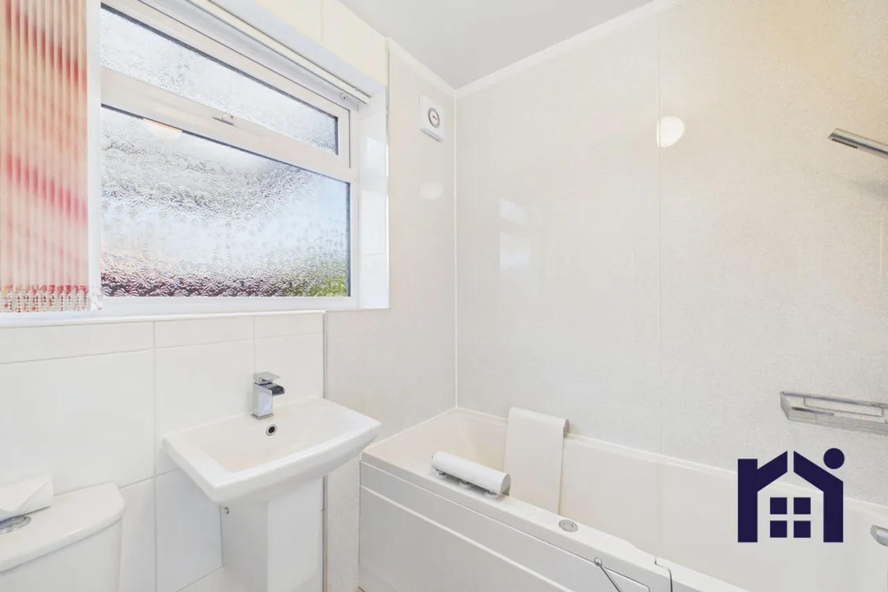 Leyland Lane, Leyland, PR25 1TB, photo 13
