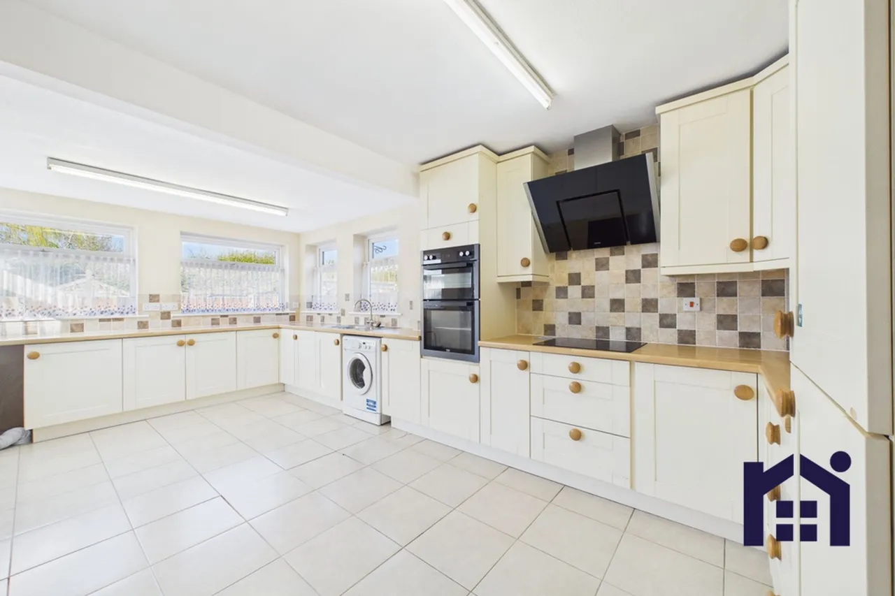Leyland Lane, Leyland, PR25 1TB, photo 3