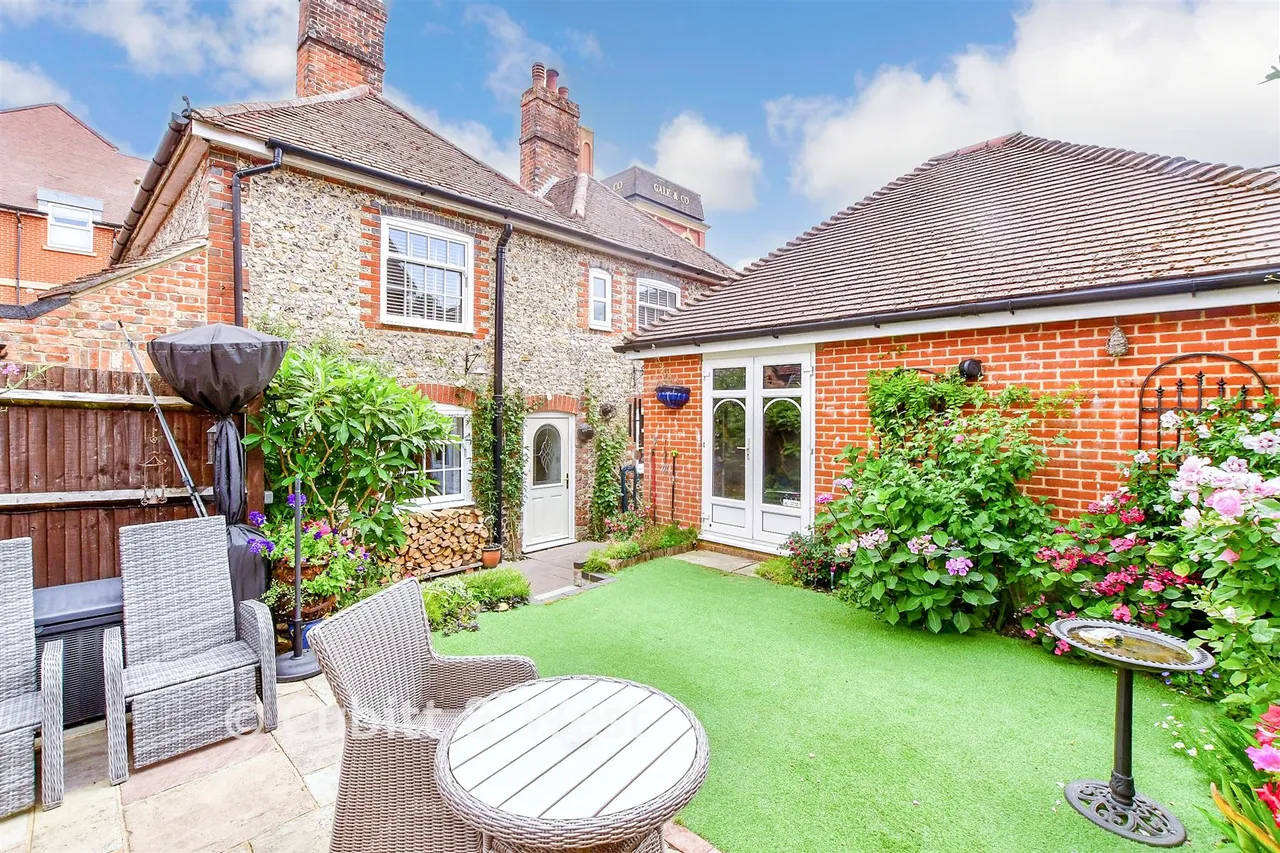London Road, Horndean, PO8, photo 11