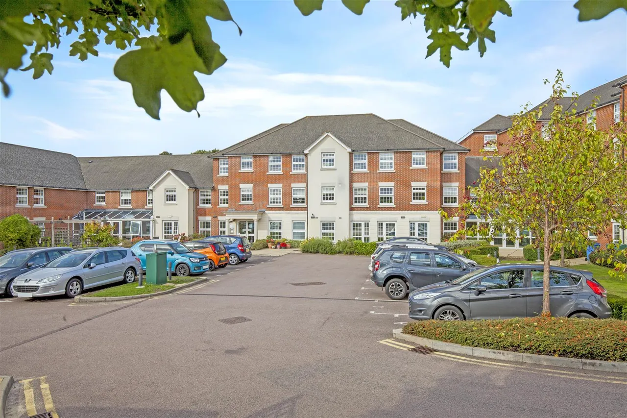 High Street, Ongar, CM5, photo 10