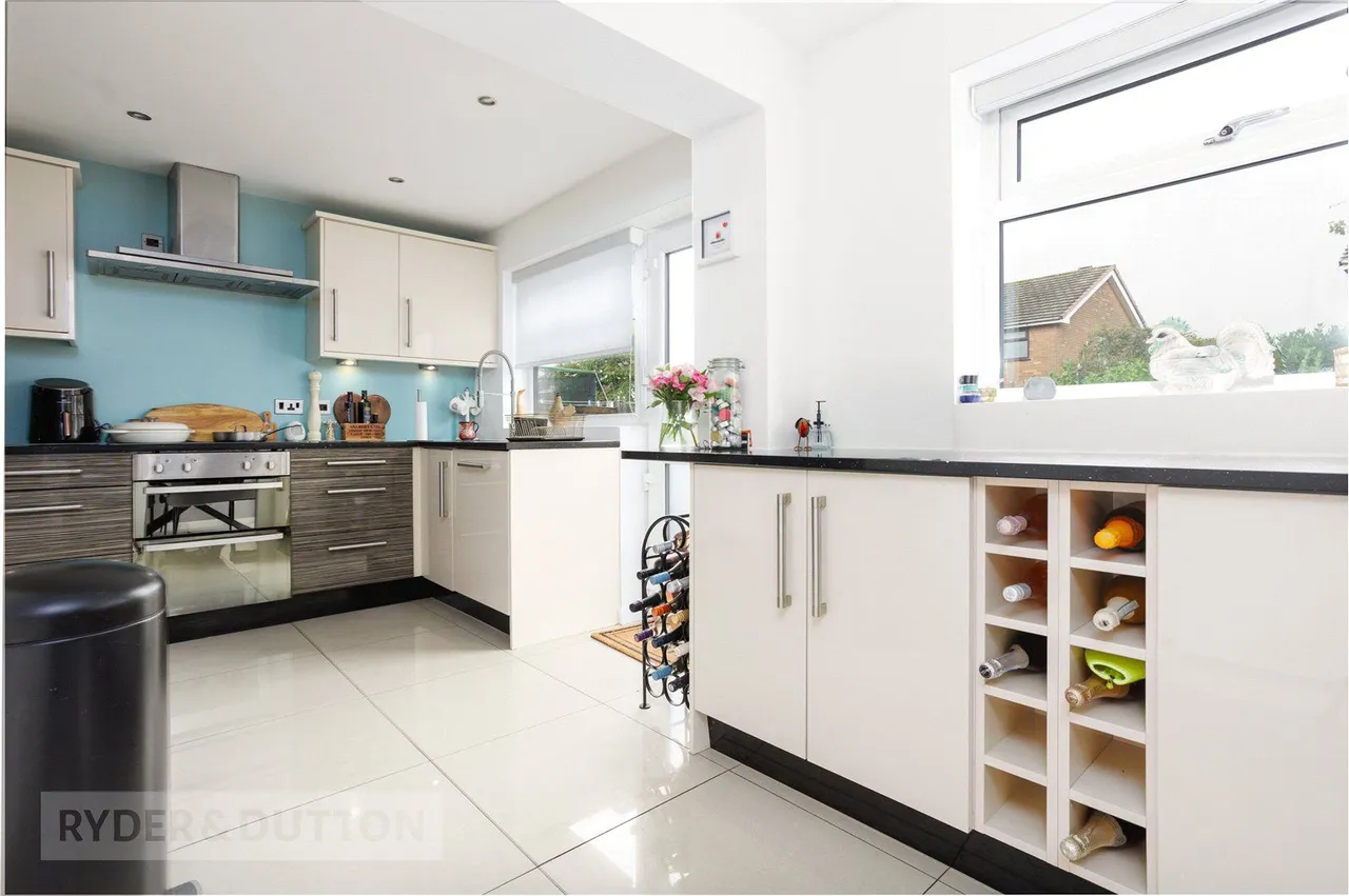 Arnside Avenue, Chadderton, OL9, photo 5