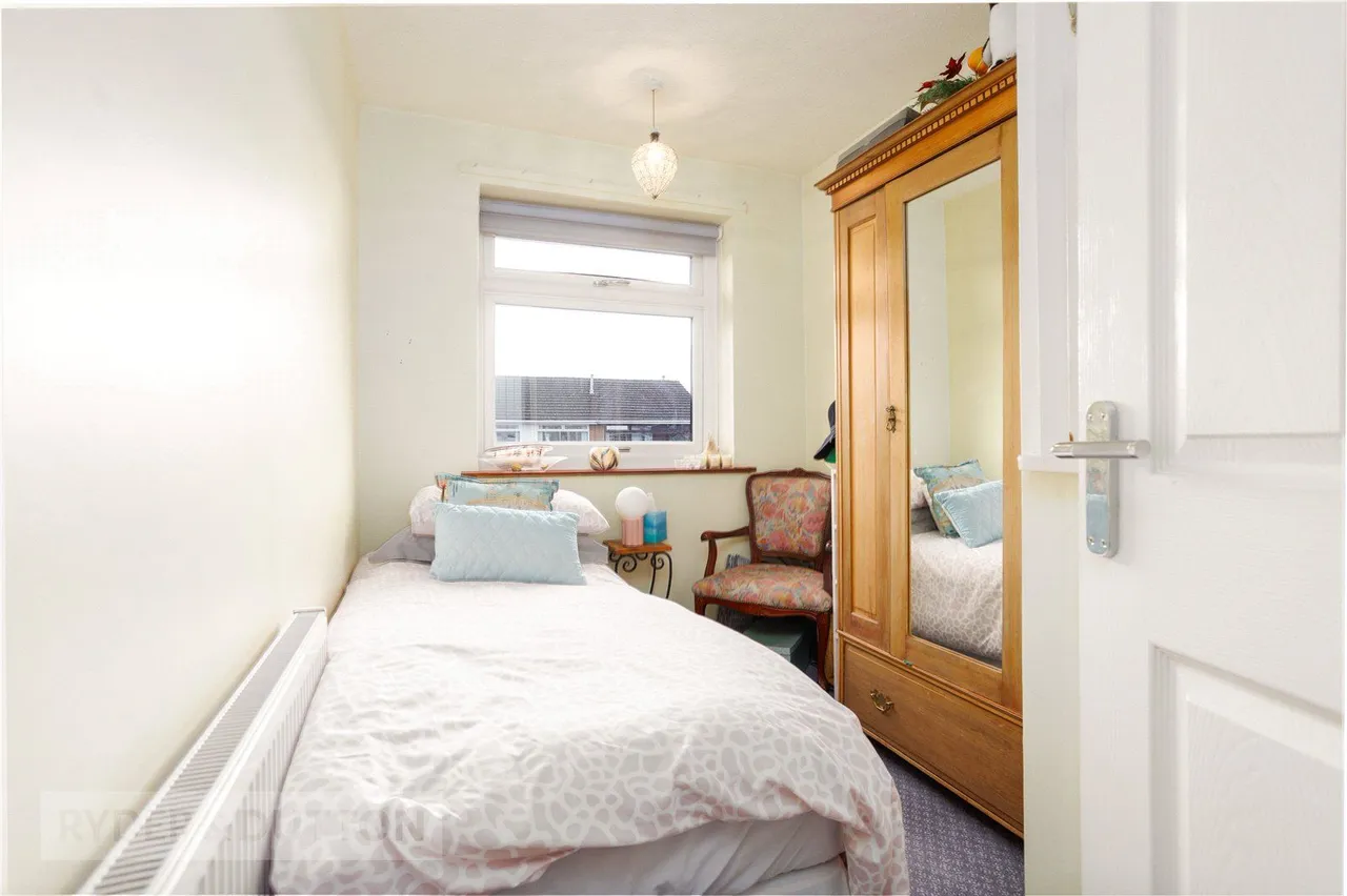 Arnside Avenue, Chadderton, OL9, photo 14